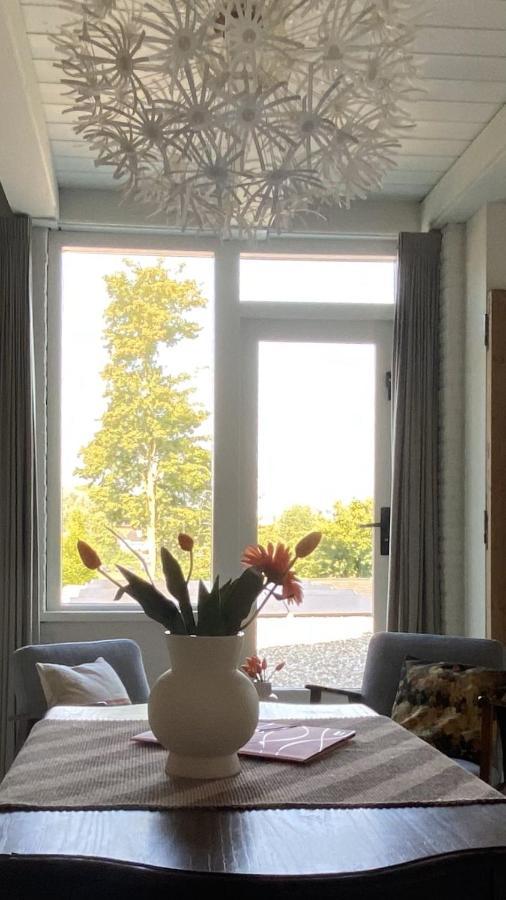 Bij De Rode Deur Bed & Breakfast Мепел Екстериор снимка