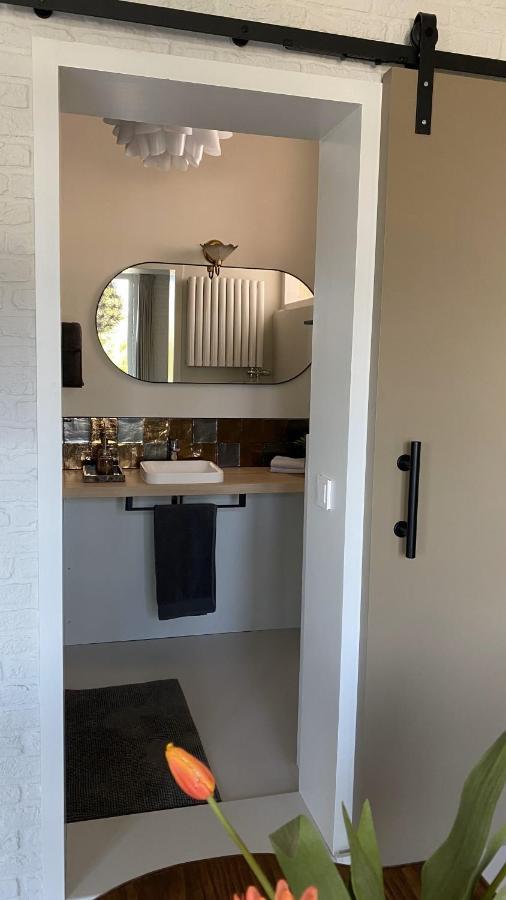 Bij De Rode Deur Bed & Breakfast Мепел Екстериор снимка